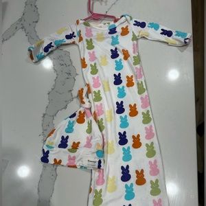 Bamboo baby gown with matching hat